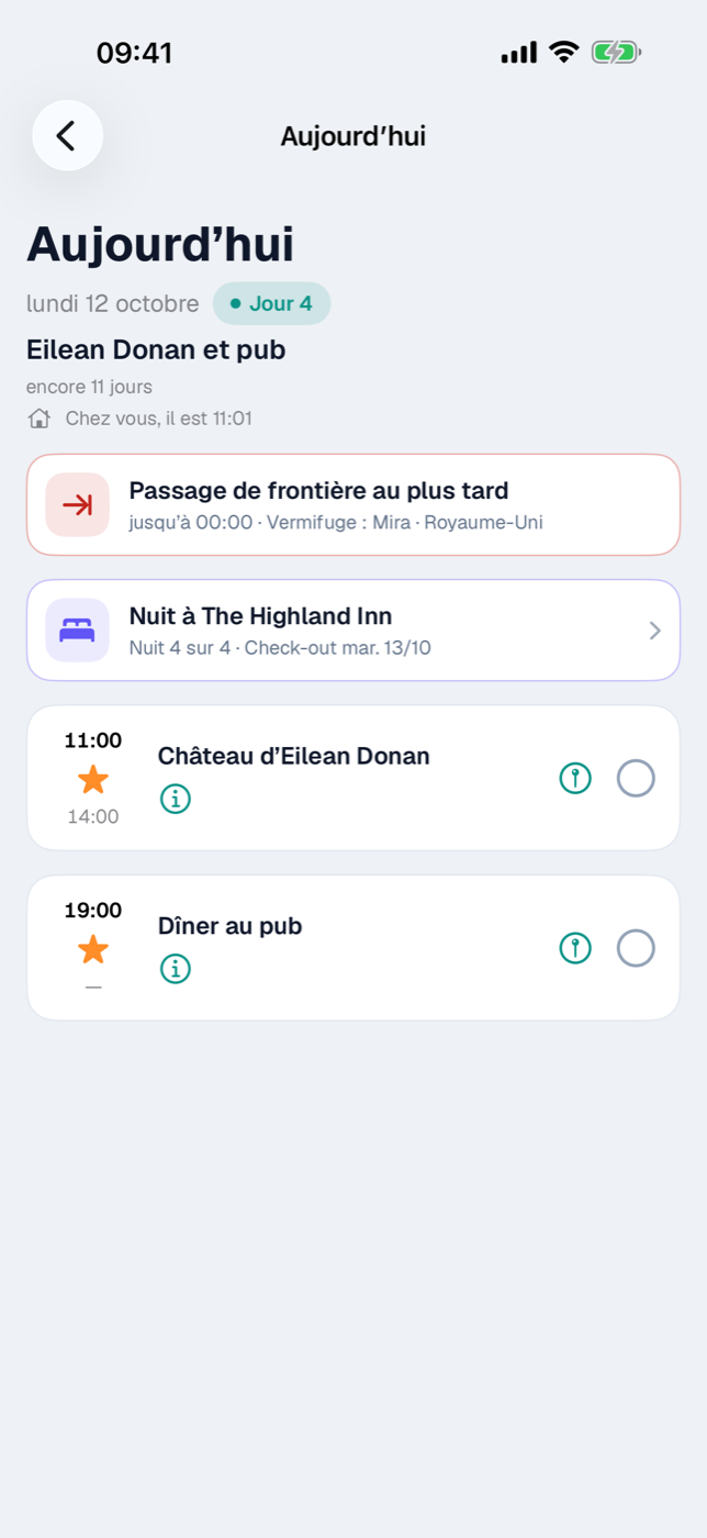 Écran Aujourd’hui avec l’en-tête « Jour 4 », la carte de nuitée et deux cartes d’événements